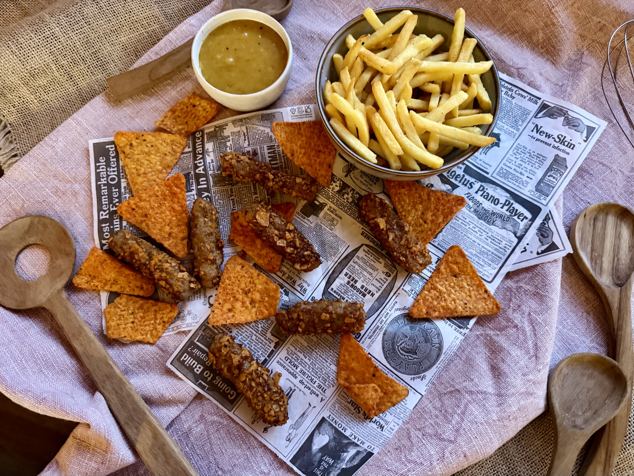Gehaktfrietjes met zoete currydip
