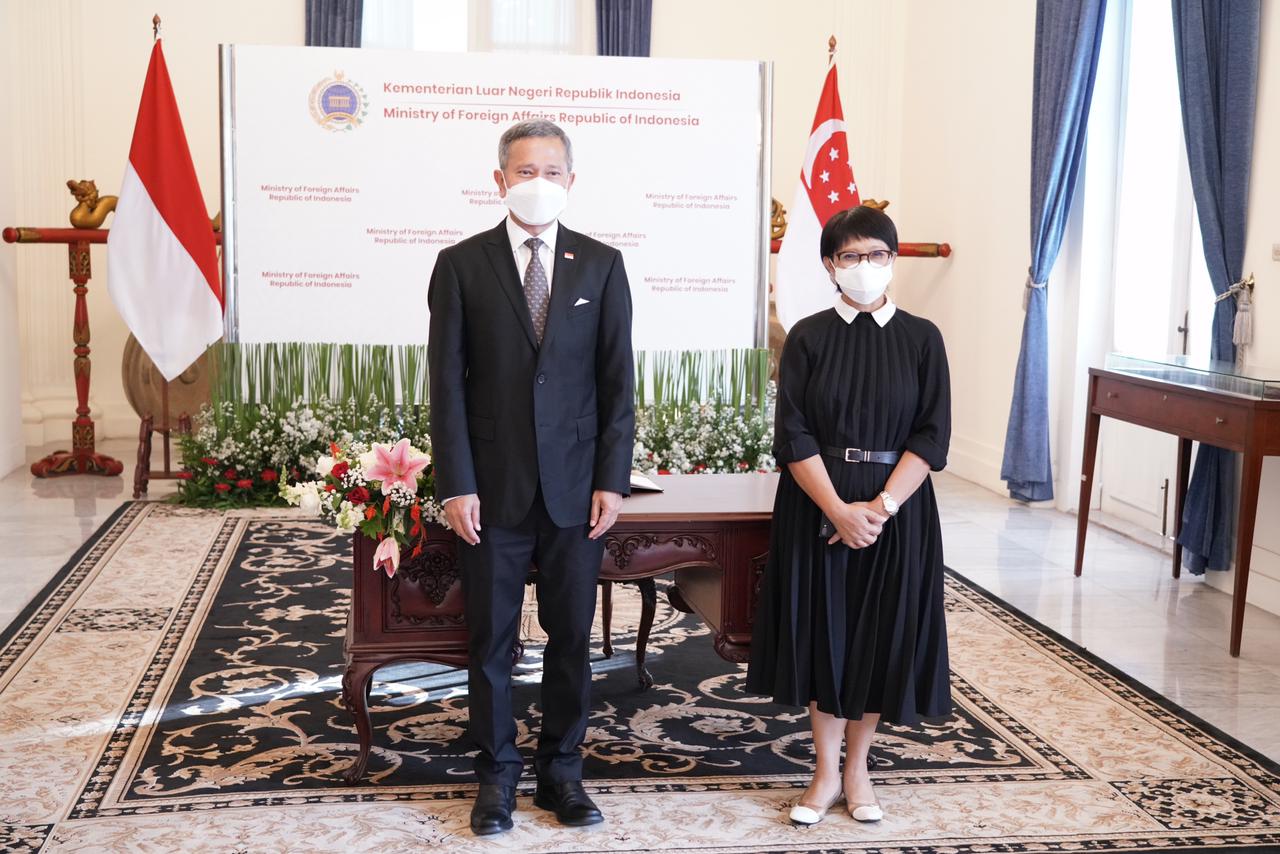 Hubungan Indonesia dengan Dunia Internasional dalam Organisasi ASEAN  Mengenai Penguatan Arsitektur Regional dan Pemulihan Ekonomi Kawasan Indo-Pasifik  Pasca COVID-19 – KOMAHI UAI