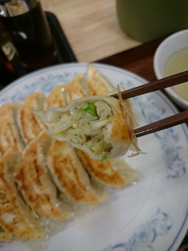 ぎょうざの満州 初体験 ダブル餃子定食で3割どころか5割うまい コシタツ Com