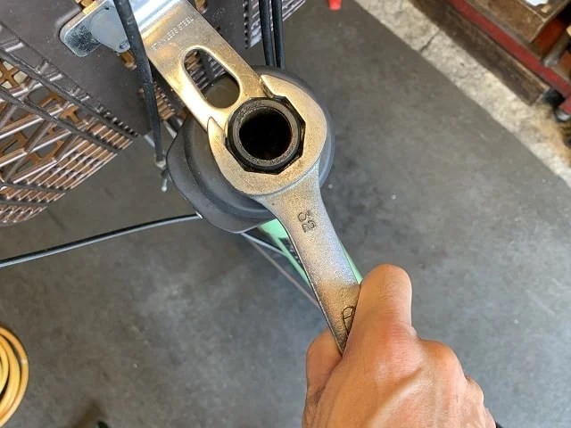 ビビDX」電動アシスト自転車フロントフォーク交換作業
