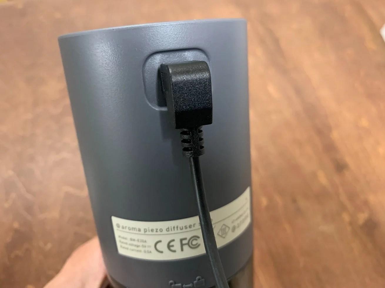 アットアロマpiezo solo」を使った天然アロマの香りに包まれた店舗空間