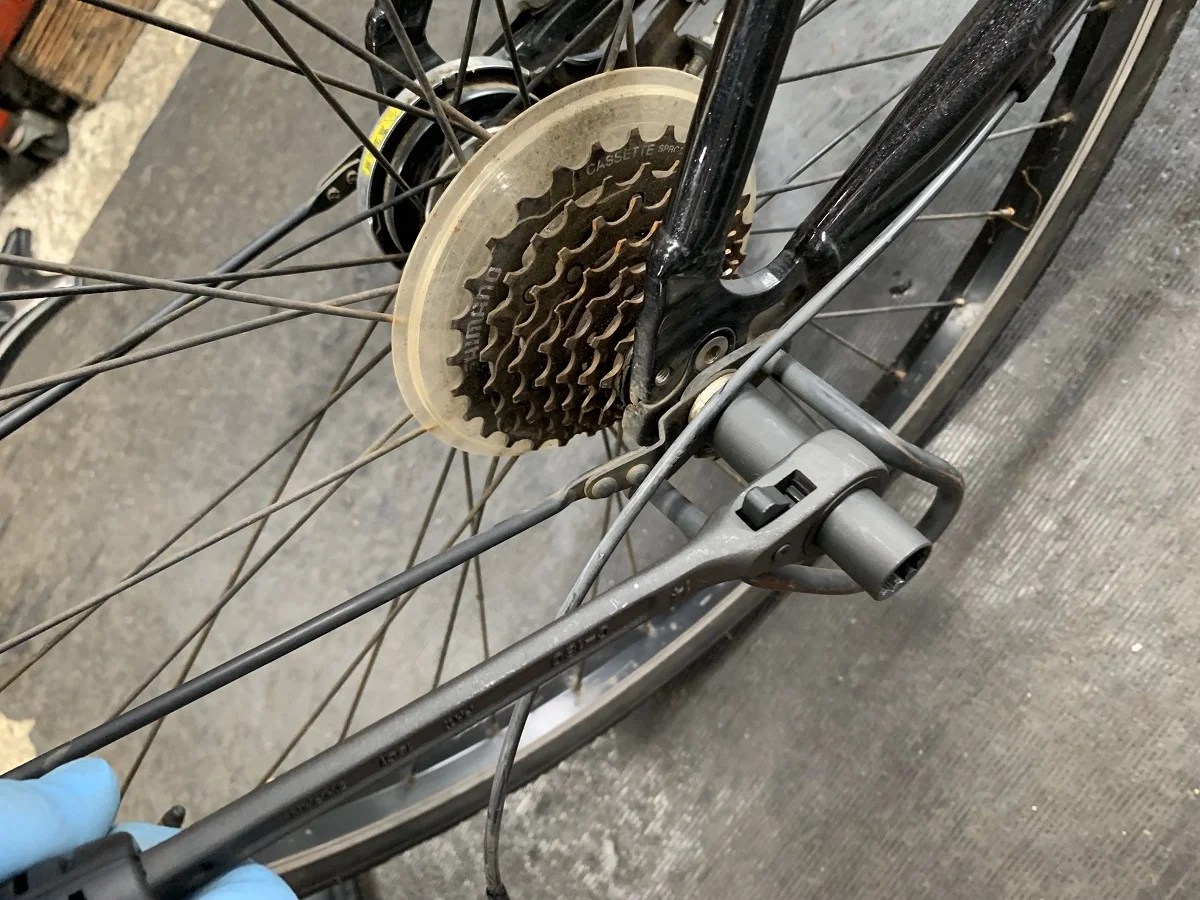 電動アシスト自転車の駆動部交換手順を解説｜ベロスター実例で見る作業