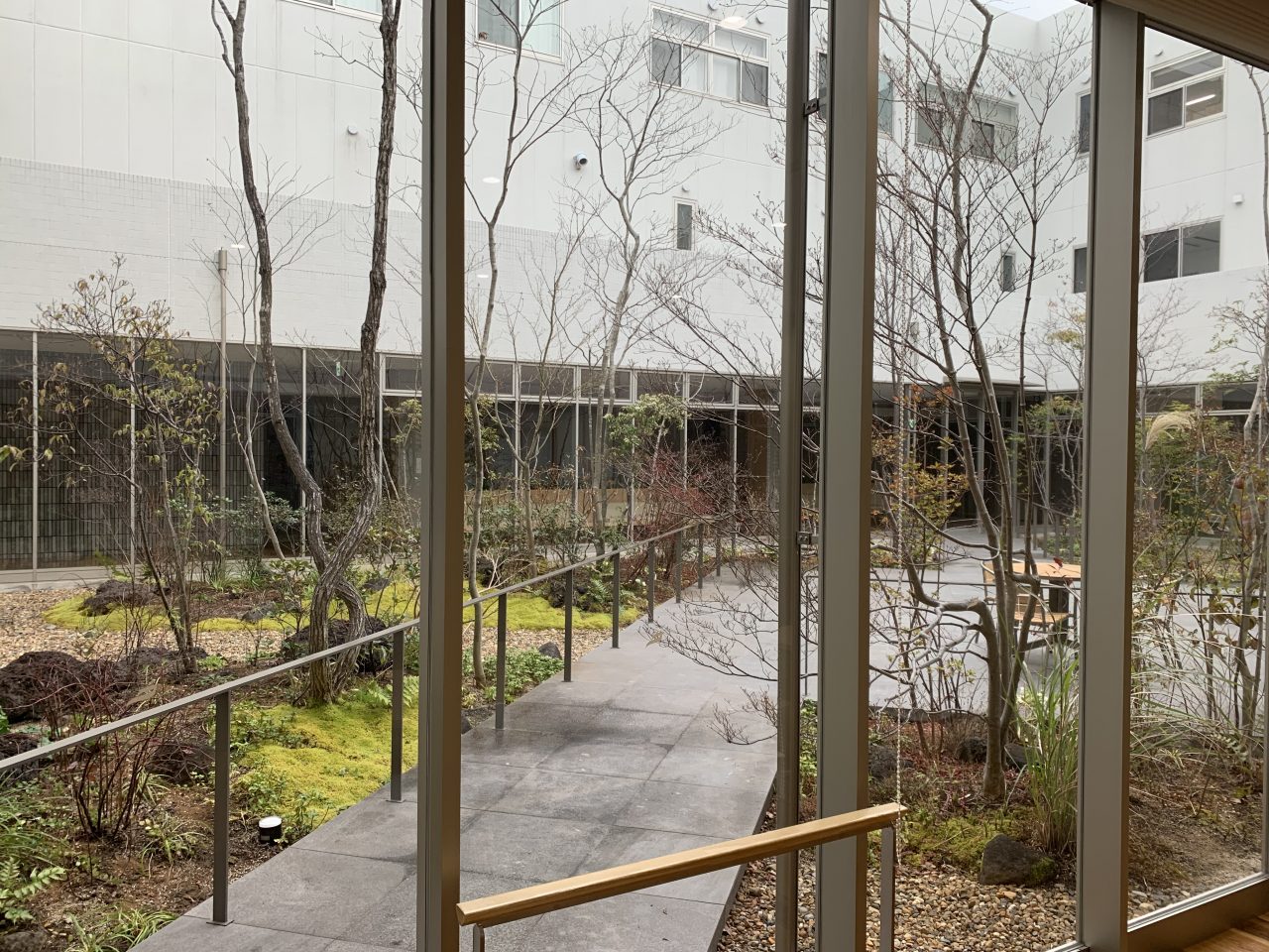 こういくや　お庭に風景を描く会社です