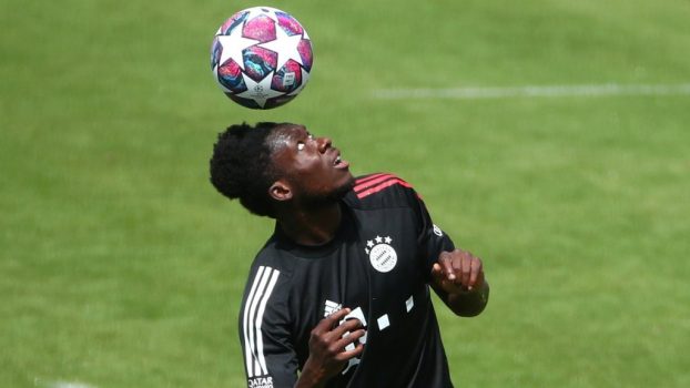 A La Decouverte D Alphonso Davies L Etoile Du Bayern Munich Nee Dans Un Camp De Refugies