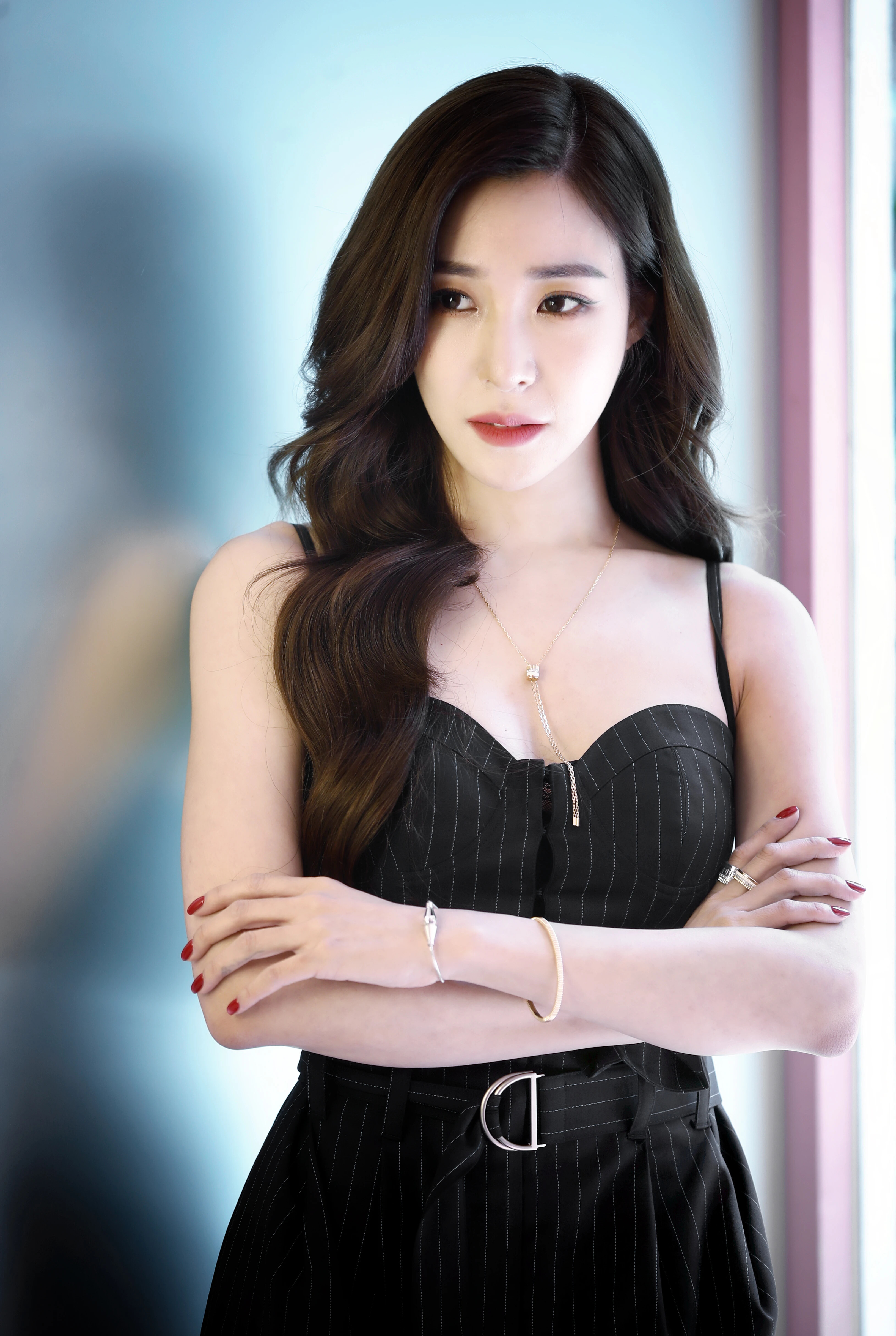 Tiffany Young - April 19 2021 Tiffany Young Chicago Musical Interview Photos Kpopping