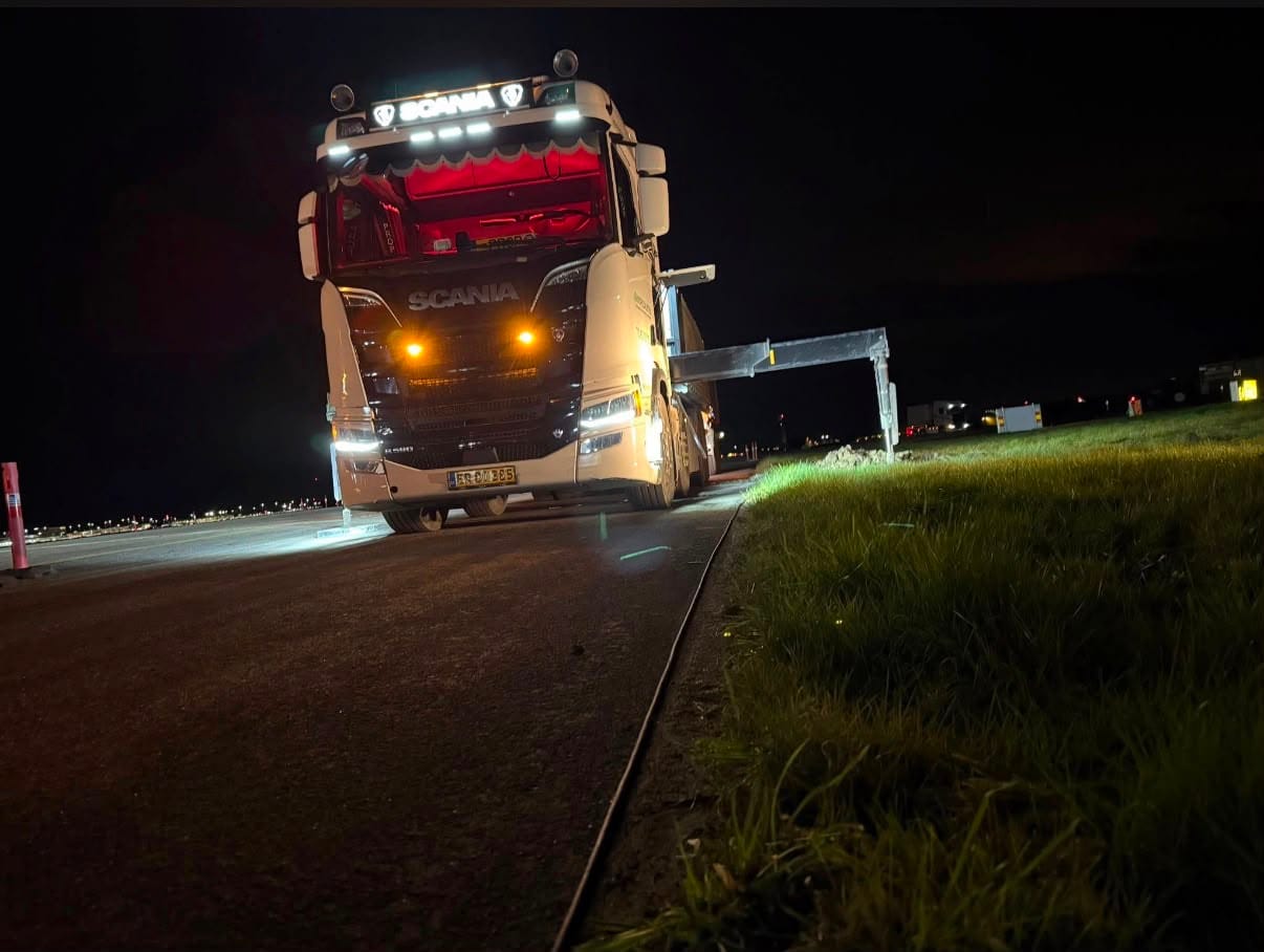 Vognmand på Sjælland med kran og grab