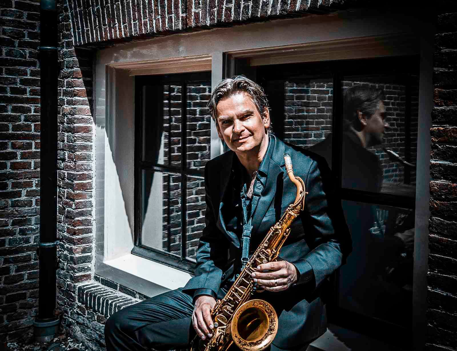 Man met saxofoon