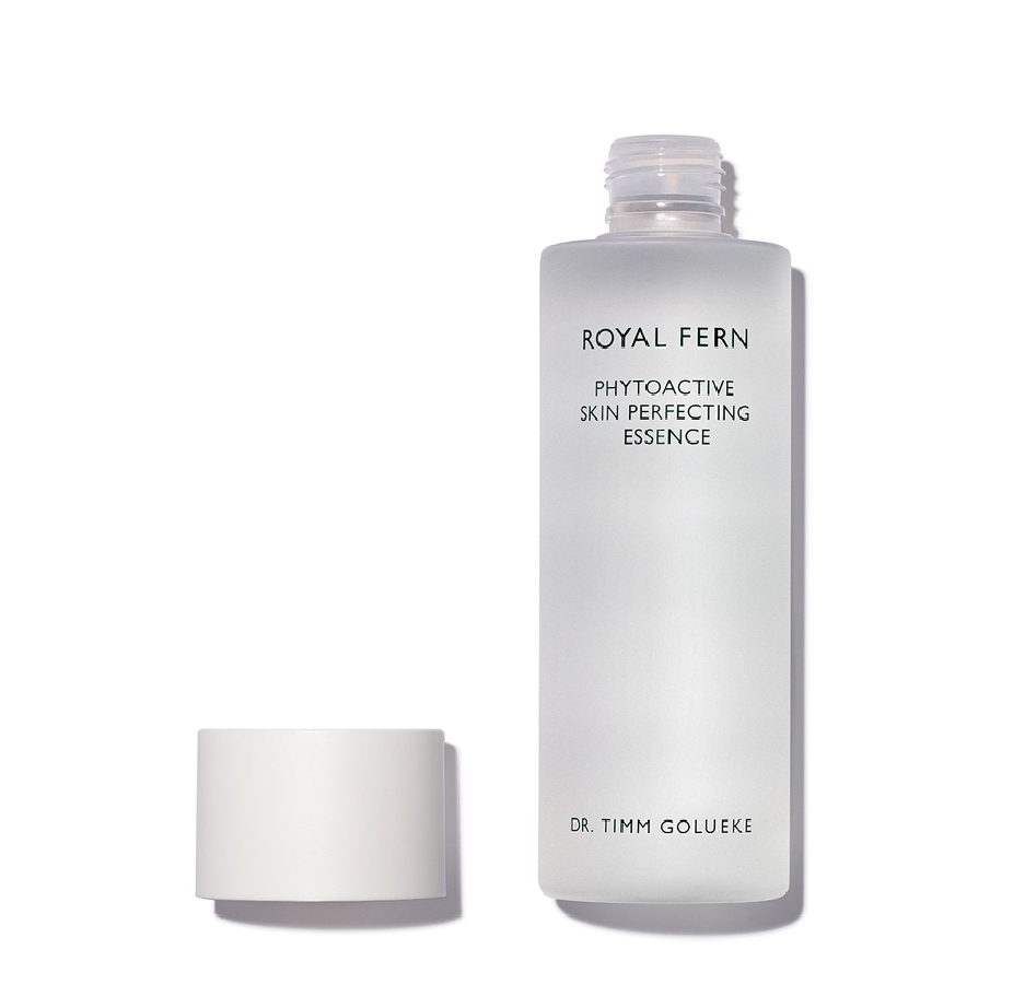 Royal Fern Phytoactive Skin Perfecting Essence Review: A Love/Hate Relationship
