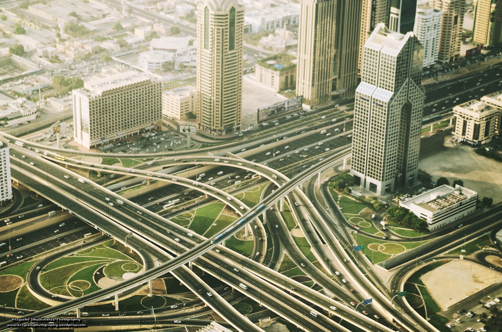 Cóż, u nas... pfu, nawet w Europie nigdy nie widziałem takiego węzła.