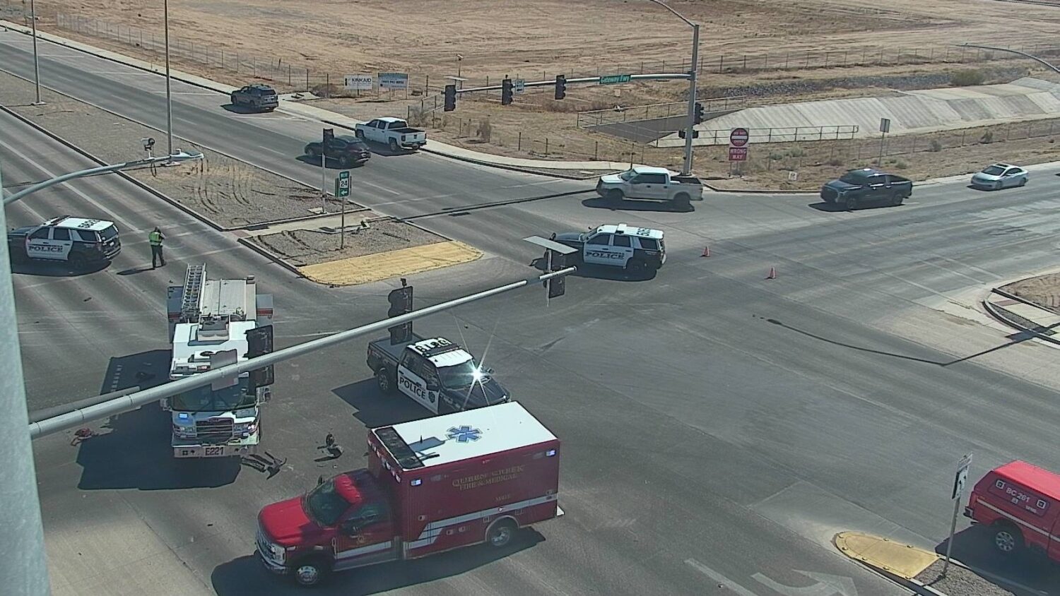 Mesa Gateway Airport Crash: SR 24 Westbound Closure and Diversion (2026)