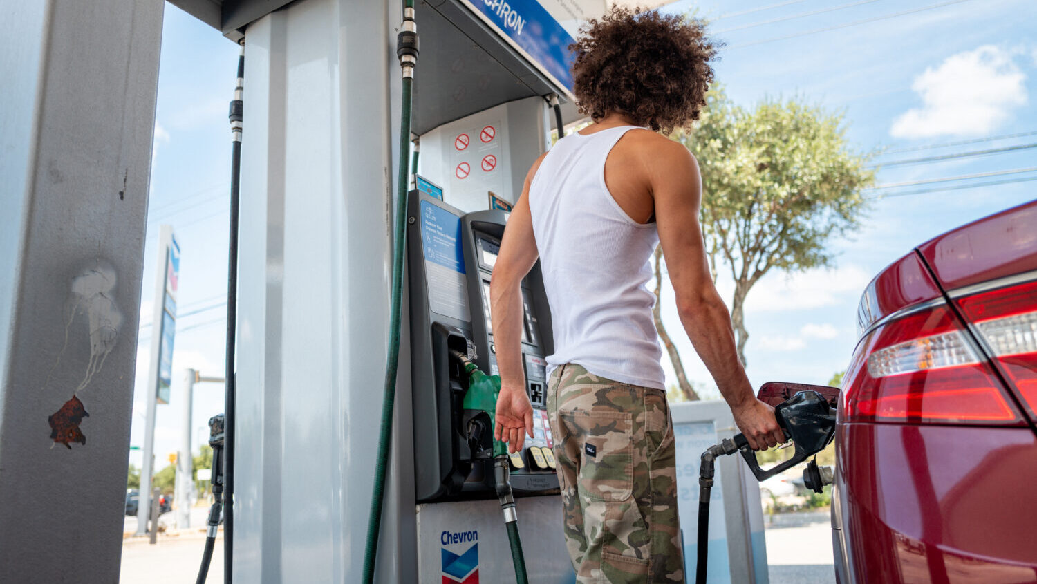 Arizona Gas Prices: What's Causing the Spike? (2026)