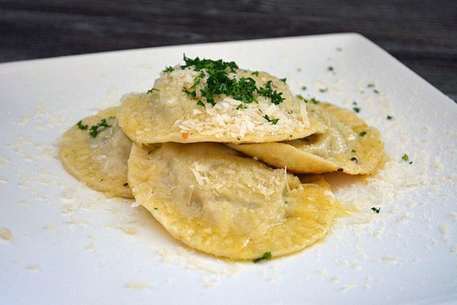 pic Salbei Butter Sauce steinpilz ravioli an salbeibutter