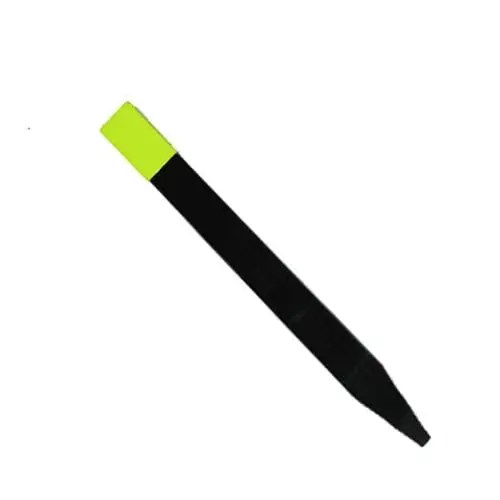 Black highlighter with yellow tip.