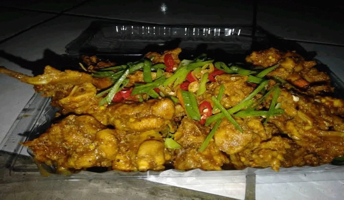 Berani Coba? Daging Biawak Rica-Rica, Kuliner Ekstrem Yang Bikin Ketagihan