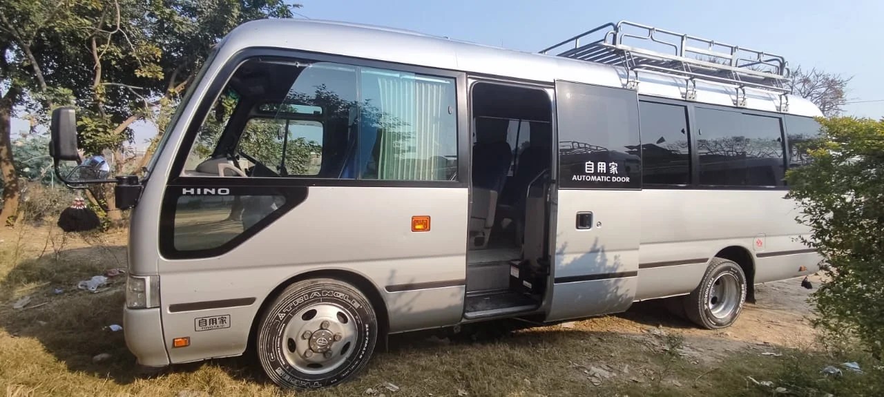 Coaster Bus for Rent in Peshawar | 4C Coaster on Daily Basis for Tours & Events - 10