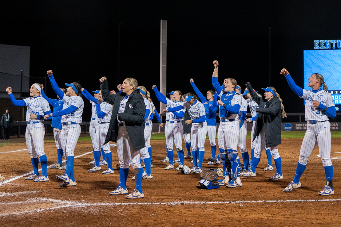 UK Board Of Trustees Approves LLC To Oversee Athletics Operations DSC04349 