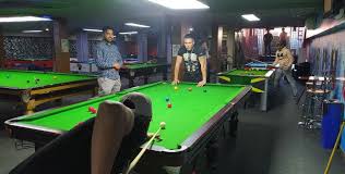 التنسيقية الوطنية لمهنيي مقاهي وقاعات الالعاب بالمغرب تصدر دليلا صحيا خاصا بالقطاع يشمل كافة التوصيات الاحترازية لمواجهة وباء كورونا