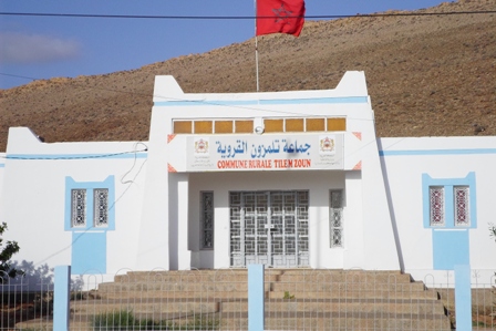 على خلفية غرق طفل بواحة وين مذكور، الدرك الملكي لجماعة تلمزون يتحفظ على رئيس الجمعية التي نظمت الرحلة وشخصين أخرين ..