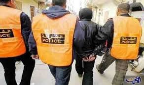 الدائرة الخامسة للشرطة بولاية أمن العيون توقف مشتبها فيه عمره 21 سنة من ذوي السوابق القضائية