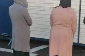 بطنجة توقيف أربعينيات  تسخران ابنتيهما في أعمال إباحية
