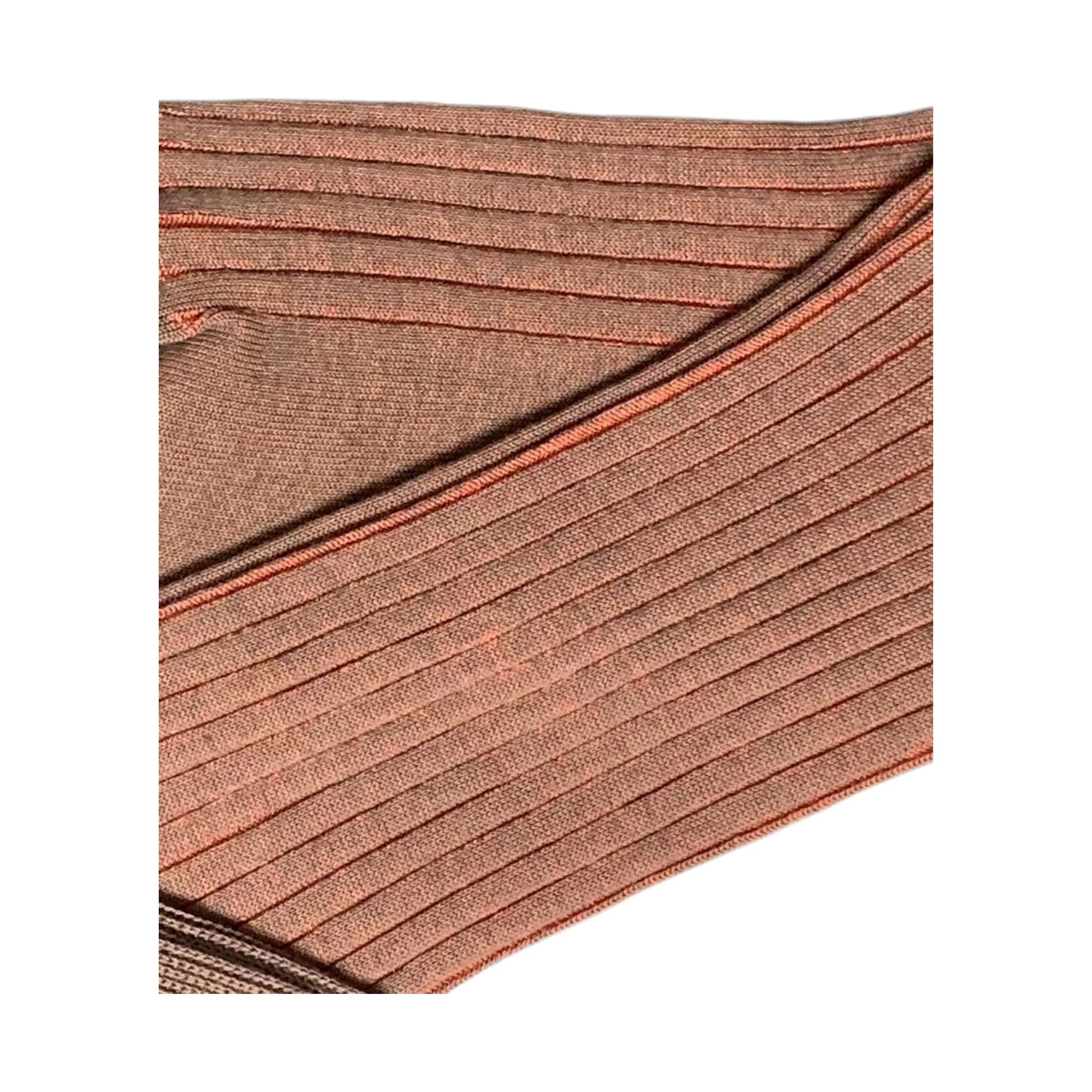 Chaussettes en fil d’Écosse marron taba vanisé à rayures rouges