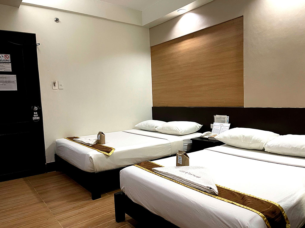 La Carmela room with balcony view