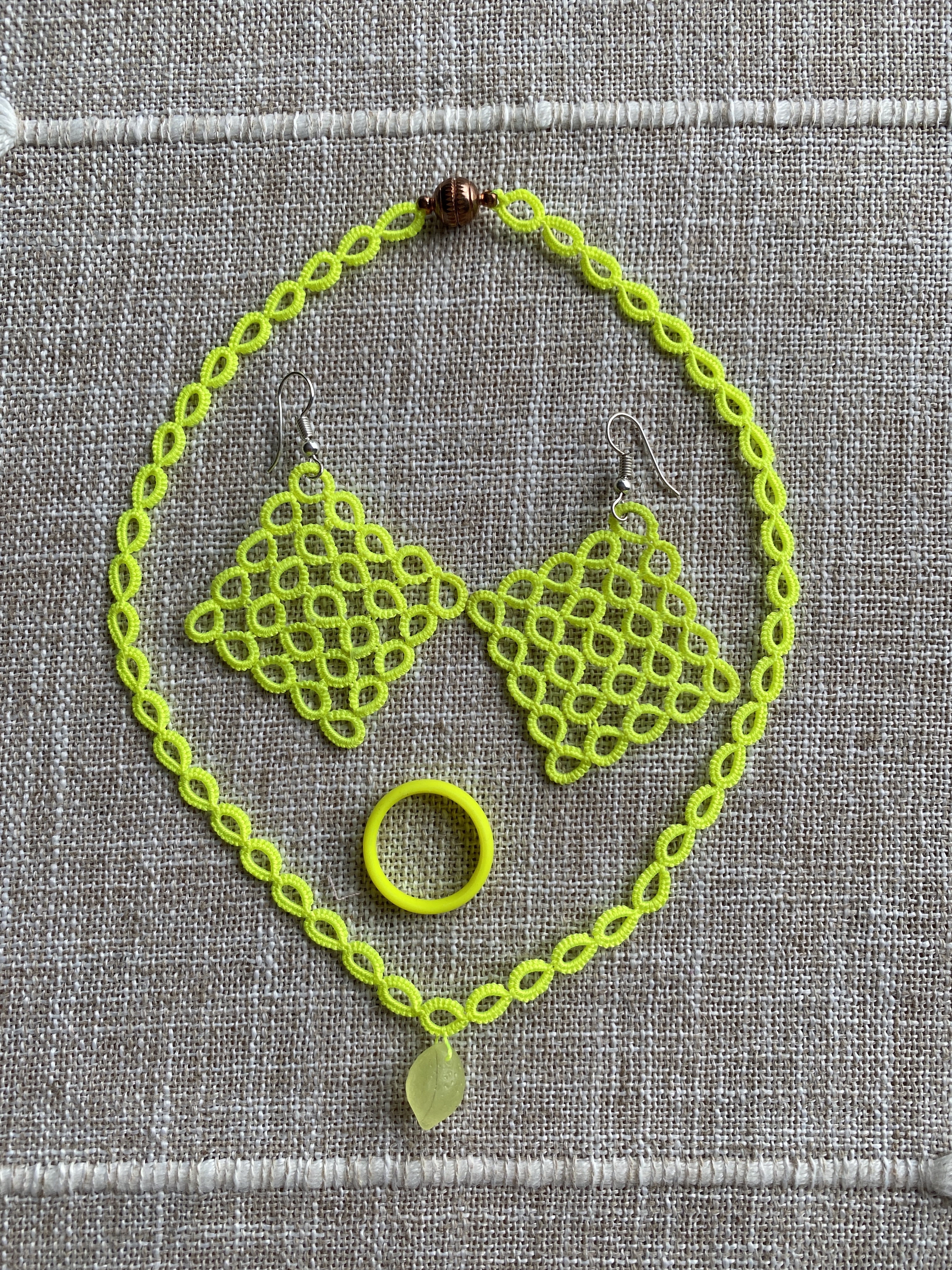 Neon Yellow Skinny Necklace – Laced Webs