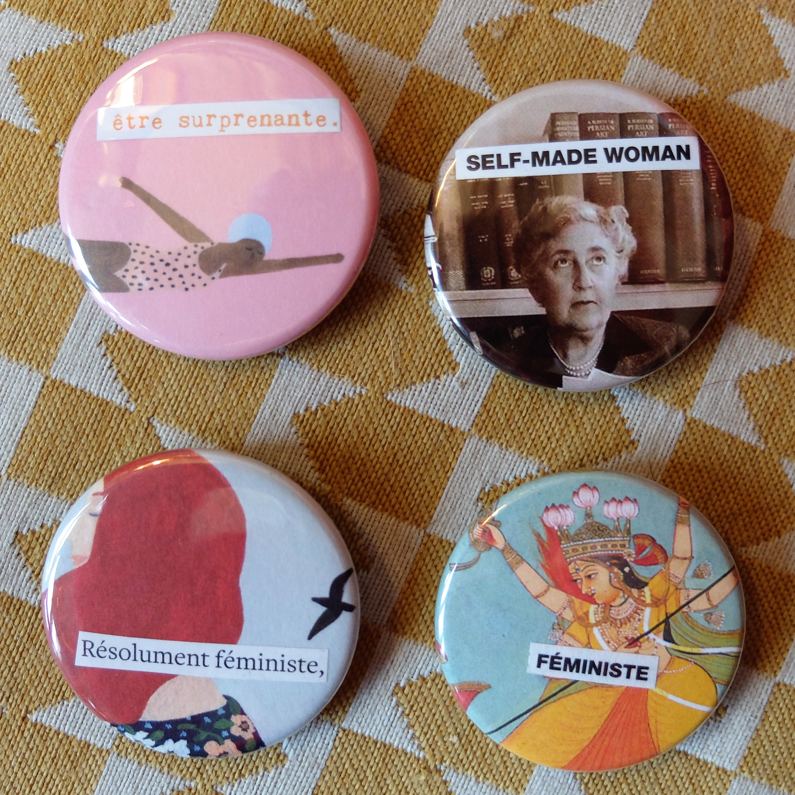 Badges Féministes uniques