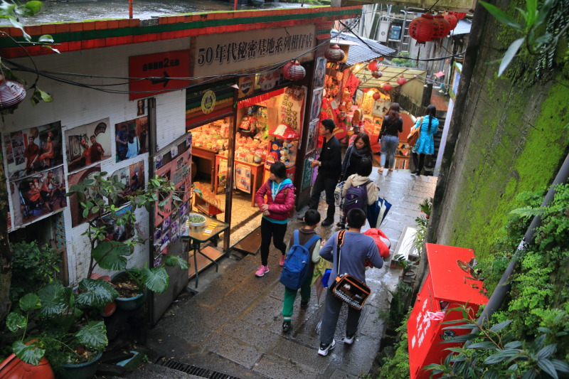 九份の豎崎路は228事件を描いた作品「悲情城市」のロケ地 | lade