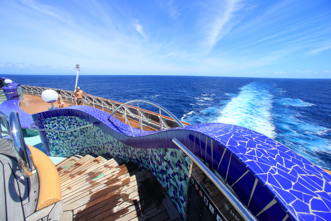 1734REZ☆MSC SPLENDIDA(スプレンディダ) 船の置物 箱入り 模型☆中古