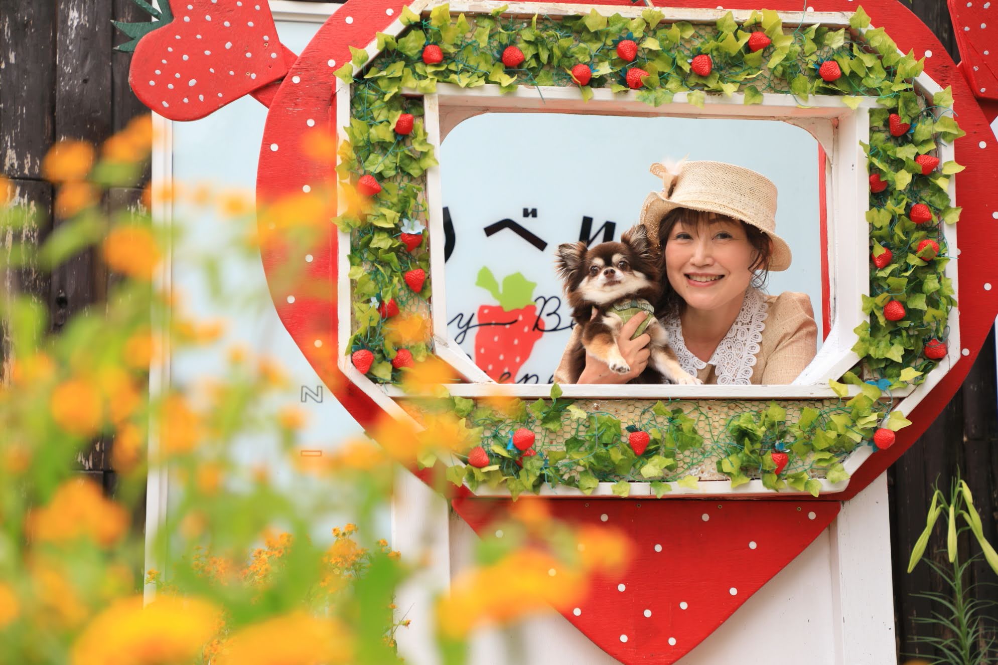 伊豆・ドライブ「いちごプラザ」名物クレープショップの夏限定”苺