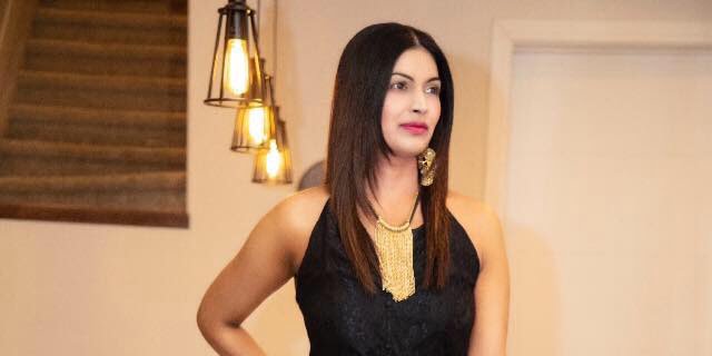 Yoleen Naidoo writes a weekly column with Ladiescorner.ca | Empowering Teens