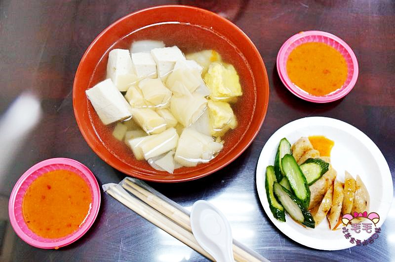 新竹東區》原巷口關東煮♥沒吃過這麼好吃的魚豆腐和百頁豆腐/新竹市區巷弄銅板美食小吃/影音食記