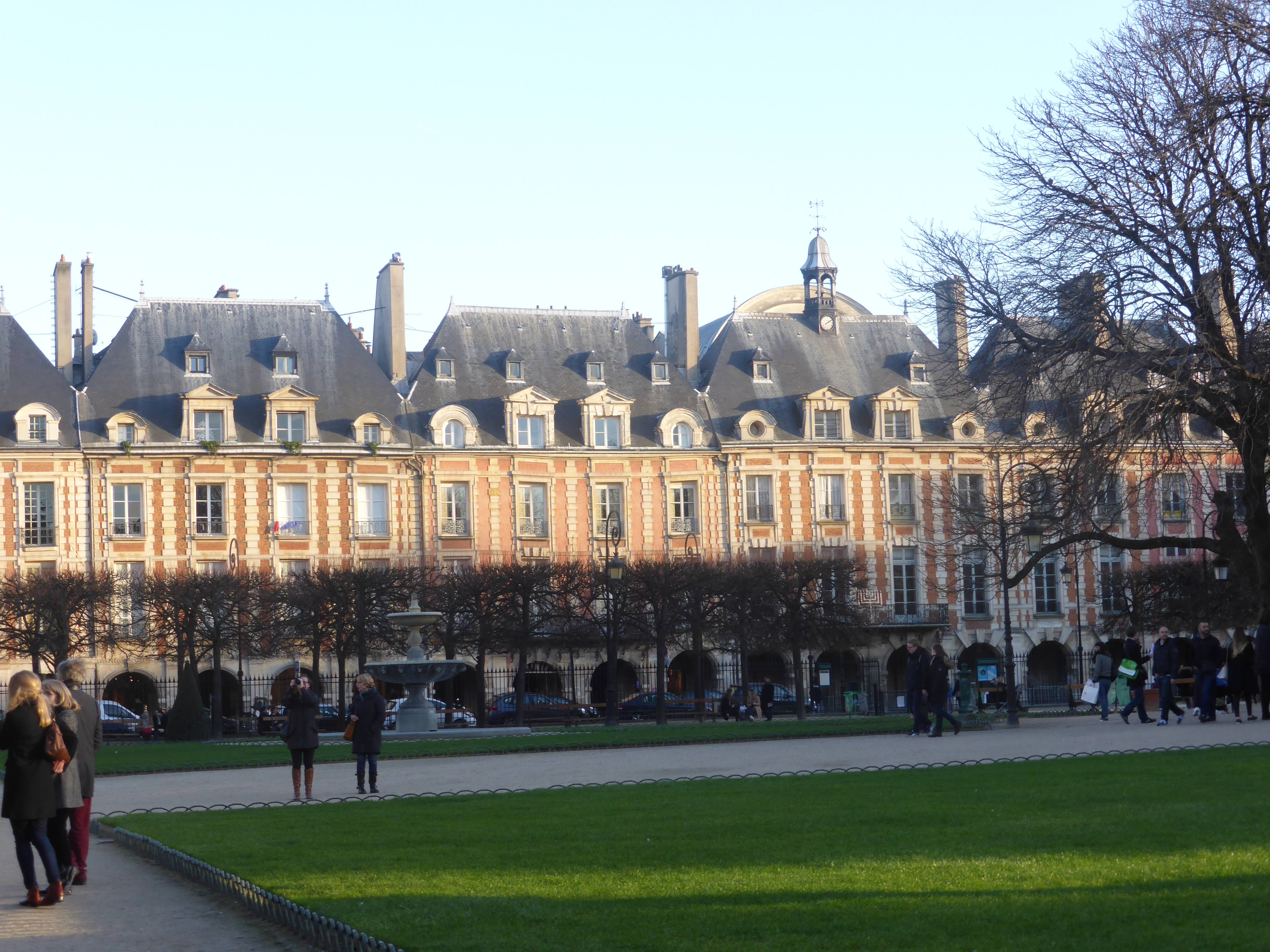 East side of Place des Vosges