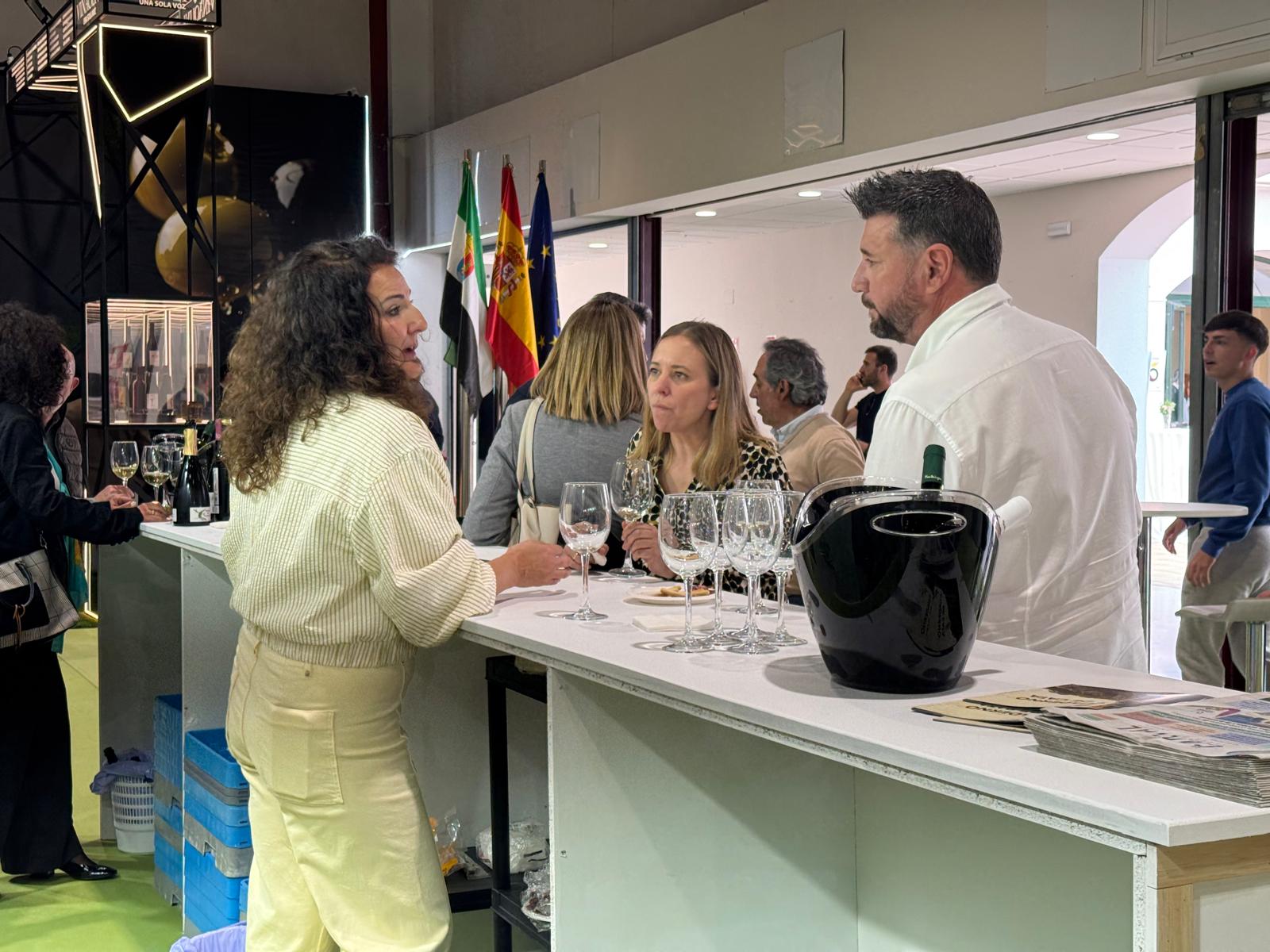 La Ruta del Vino y del Cava Ribera del Guadiana promociona el enoturismo en VINAC – La Gaceta Independiente