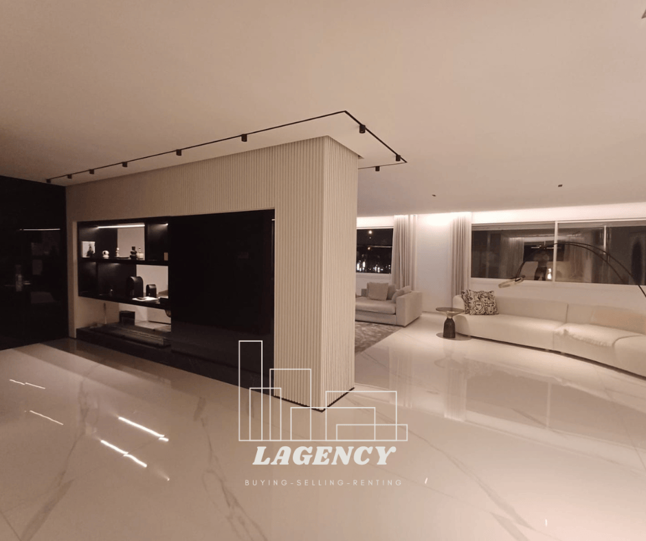 À Vendre : Appartement d’Exception 300 m² avec Vue Mer Latérale Ain Diab Casablanca