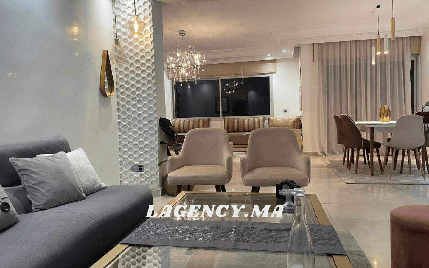 Appartement à louer 200 m² à CIL