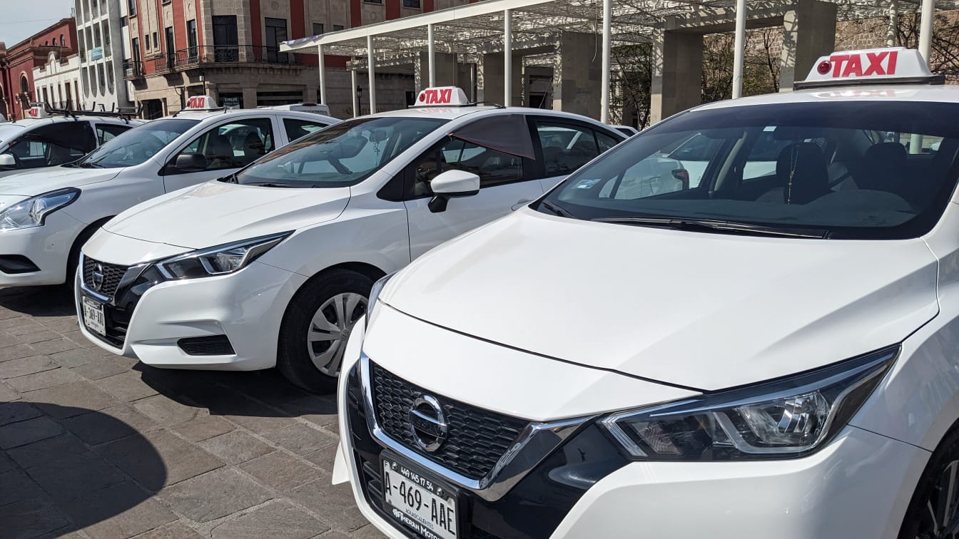 Este año habrá regularización en concesiones de taxis y combis