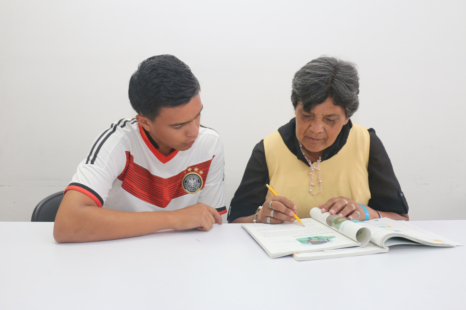 INEPJA OFRECE OPORTUNIDADES PARA QUE TERMINES TU PRIMARIA Y SECUNDARIA 