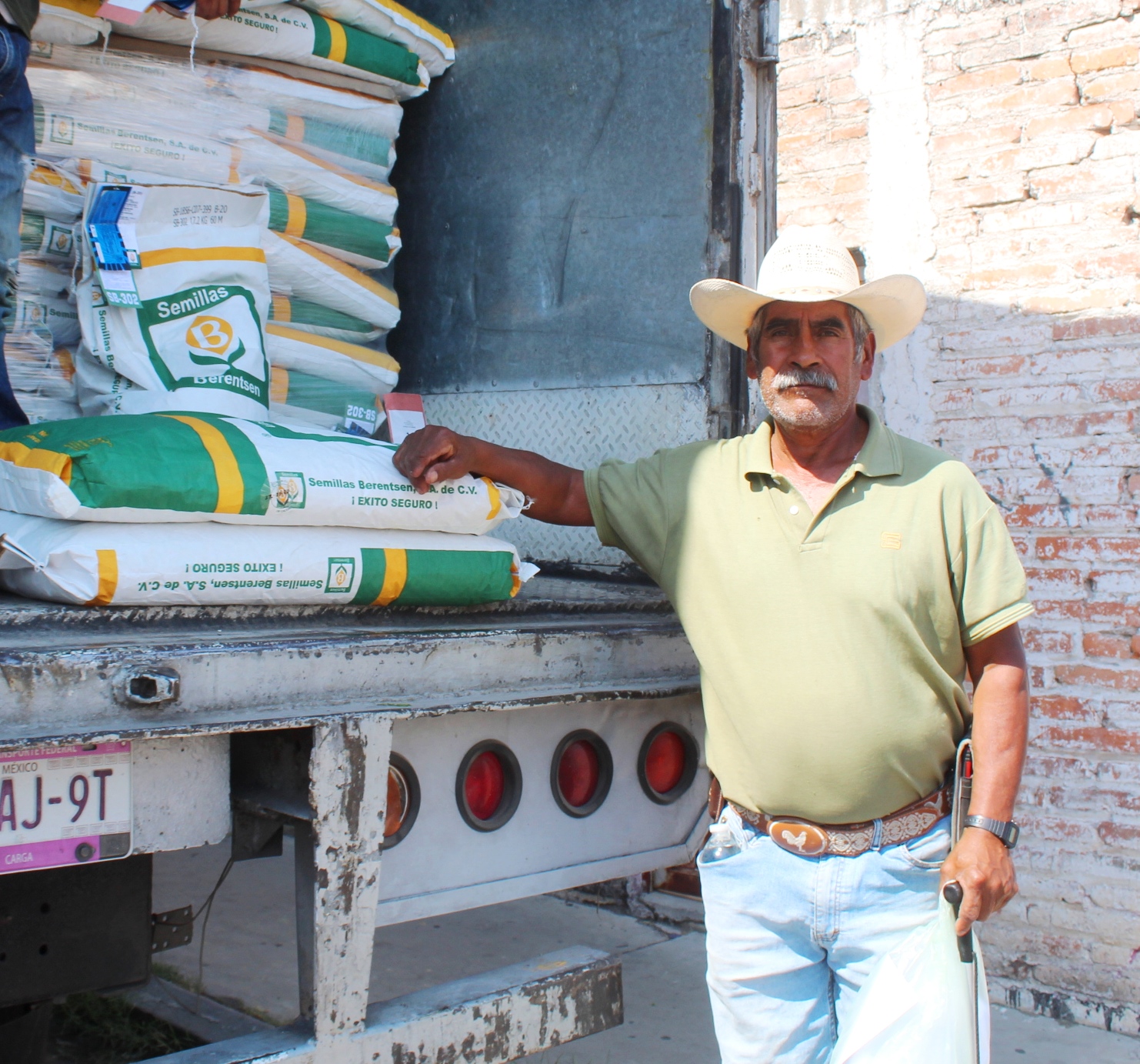 CON EL INICIO DE LLUVIAS, ENTREGAN SEMILLA MEJORADA A MÁS DE 2 MIL PRODUCTORES DE TEMPORAL