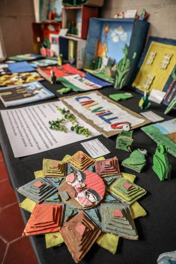 ESTUDIANTES DE PRIMARIA MONTAN EXPOSICIÓN ARTÍSTICA EN LA CASA VÍCTOR SANDOVAL