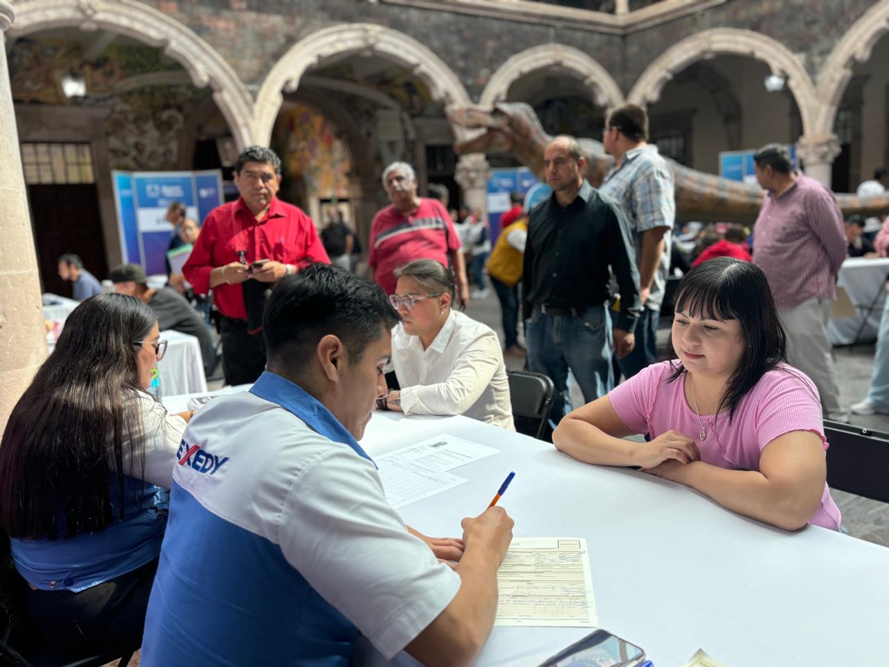 ASISTE AL PRÓXIMO JUEVES DE BOLSA DE TRABAJO; MÁS DE 1,000 VACANTES Y SUELDOS DE HASTA 50 MIL PESOS