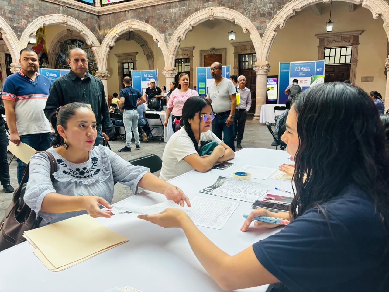 EN EL JUEVES DE BOLSA DE TRABAJO TAMBIÉN ENCONTRARÁS LA OPORTUNIDAD DE ESTUDIAR LA PREPA ABIERTA
