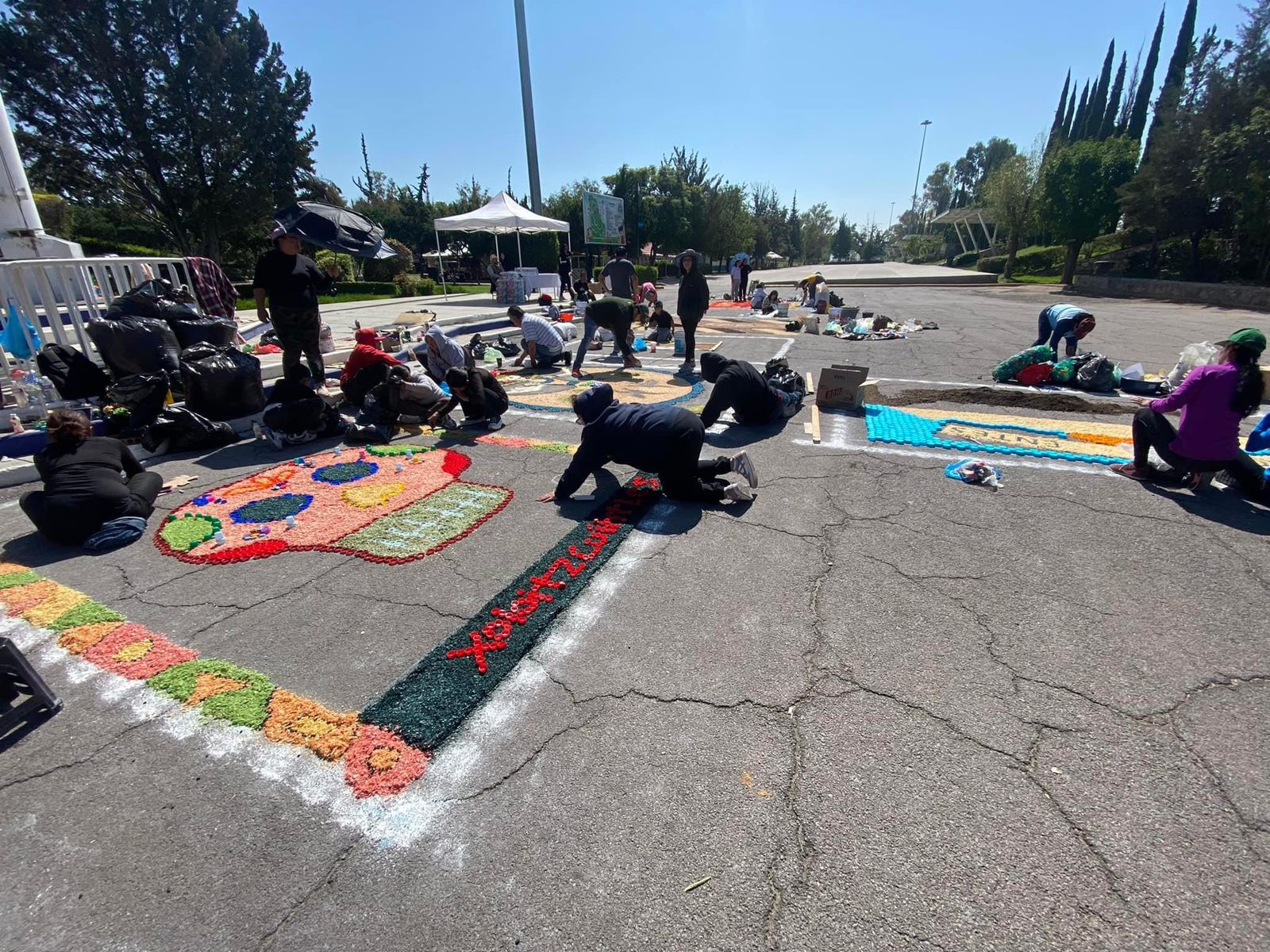 HABRÁ CONCURSO DE TAPETES DE ASERRÍN POR EL DÍA DE MUERTOS EN EL PARQUE RODOLFO LANDEROS