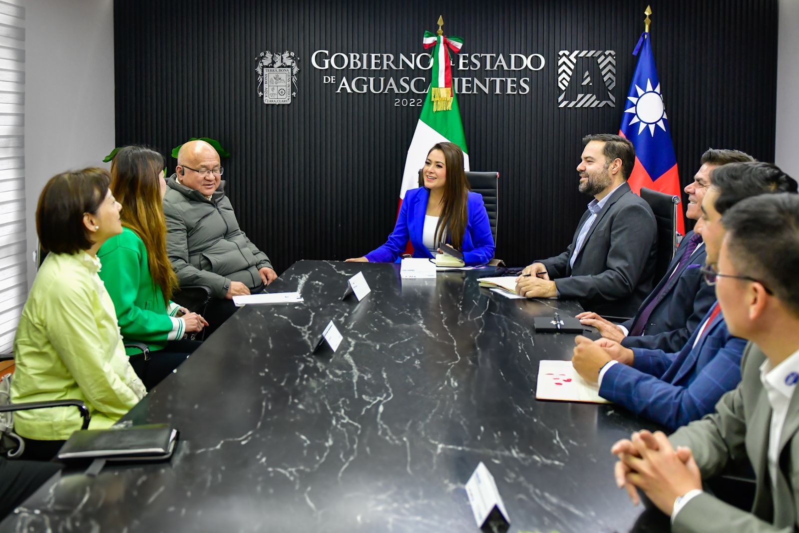 TERE JIMÉNEZ FORTALECE RELACIONES CON INVERSIONISTAS EXTRANJEROS