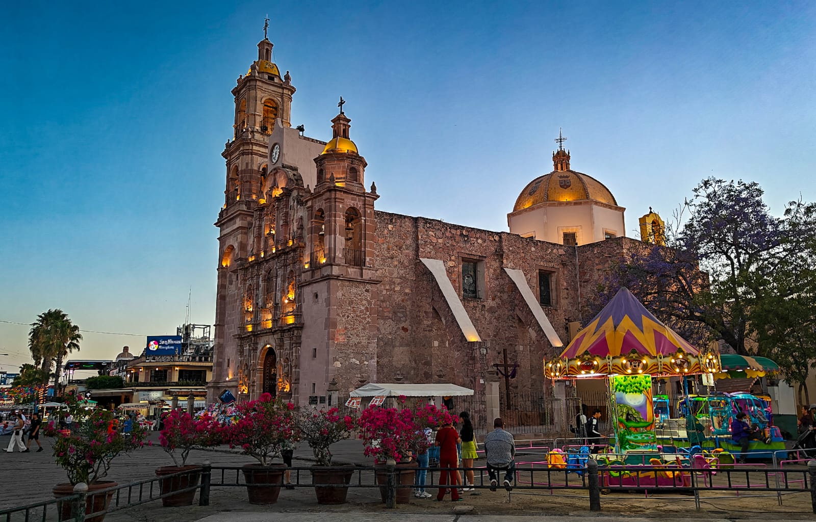 REFUERZA MUNICIPIO DE AGUASCALIENTES VIGILANCIA Y ORDENAMIENTO COMERCIAL EN OPERATIVO DE SEMANA SANTA