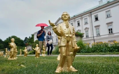 mozart Más de 200 estatuillas doradas de Wolfgang Amadeus Mozart desaparecieron de su ciudad natal, Salzburgo. Foto Ap
