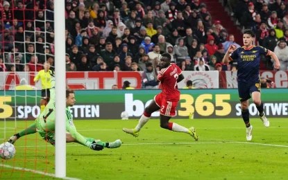arsenal El Arsenal rescató un valioso empate 2-2 en su visita al Bayern Múnich. Foto: Ap