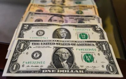En lo que va del año, la divisa mexicana acumuló una pérdida frente al dólar de uno por ciento. Foto Cuartoscuro / Archivo