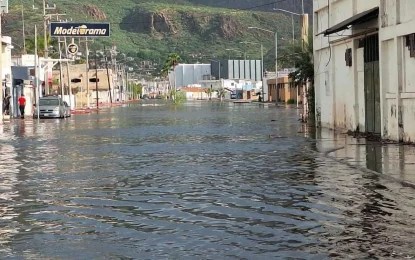 De acuerdo con el ayuntamiento de Guaymas, la estación mareográfica de la Secretaría de Marina, registró un incremento del nivel del mar que alcanzó aproximadamente un metro alrededor de las 9:06 de la mañana, momento a partir del cual la marea comenzó su descenso. Foto: Cristina Gómez Lima
